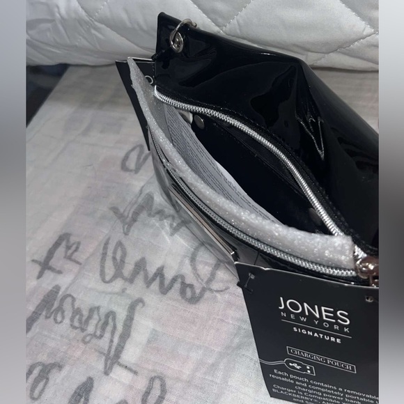 Brand New charging pouch - Picture 2 of 3